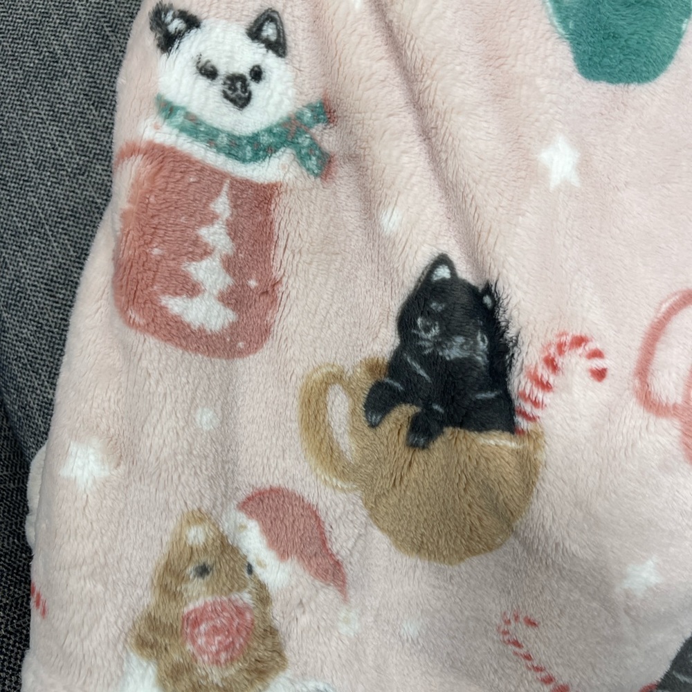 Pink Christmas Cats & Coffee Cups πββ¬π©·ππ Plush Holiday Throw blanket NwT - Picture 3 of 10